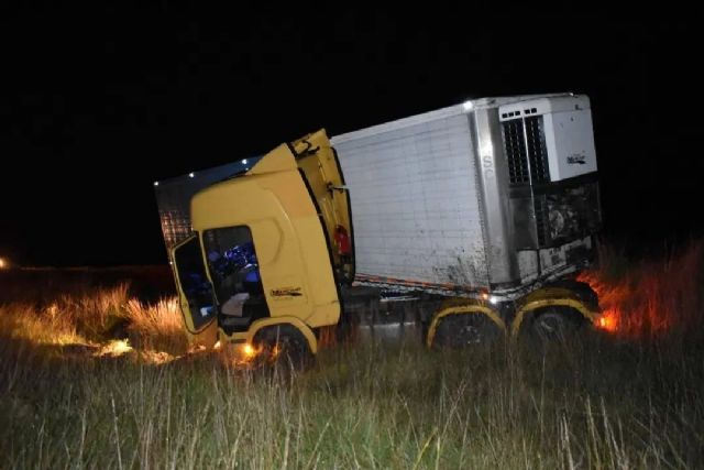 Percance en la Ruta 5: Camión con semirremolque pierde el rumbo